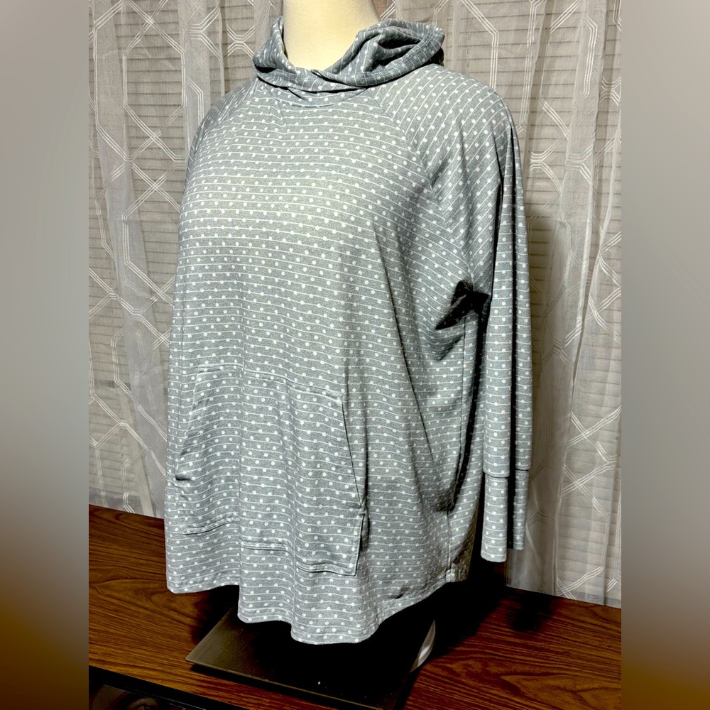 LuLaRoe 3XL Gray polka Dot Hooded Women's Top 3 25” p2p kangaroo pocket